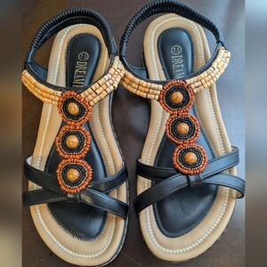 Dream Pairs Beaded Sandals. Size 7.5